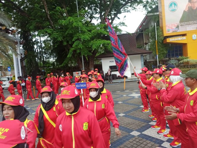 
 999 Atlit Porprov ke IX  Kota Banjarmasin Dilepas Wali Kota Ibnu Sina, Target Pertahankan Tradisi Juara Umum