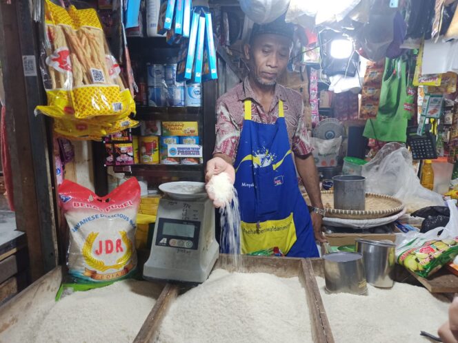 
 Pedagang Prediksi Beras Lokal Bakal Terus Merangkak Naik, Imbas Gagalnya Panen