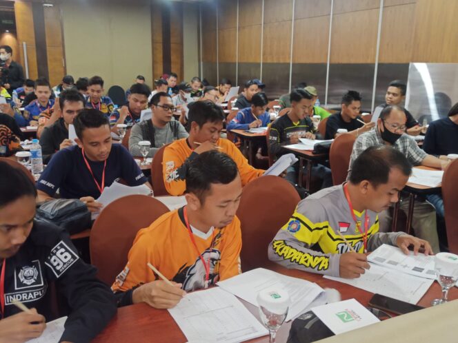 
 Tekankan Keselamatan, DPKP Banjarmasin Latih Sopir BPK di Safety Driving