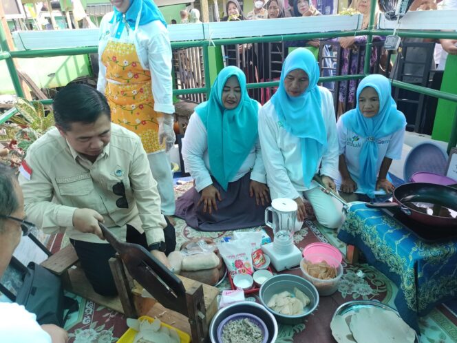 
 Resmikan Dermaga Desa Wisata Kampung Hijau, Ibnu Harap Pokdarwis Setempat Jaga Fasilitas