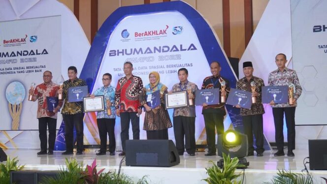 
 Pemko Banjarmasin Terima Penghargaan Bhumandala Ariti