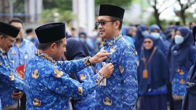 
 Ratusan ASN Pemko Banjarmasin Terima Penghargaan Satya Lencana Karya Satya