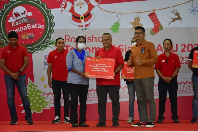 
 Telkomsel Siaga Berbagi Kasih Tanpa Batas di Momen Natal 2022
