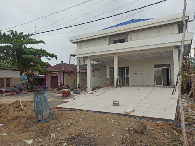 
 Warga Menanti-nanti Bisa Berobat di Puskesmas Mantuil