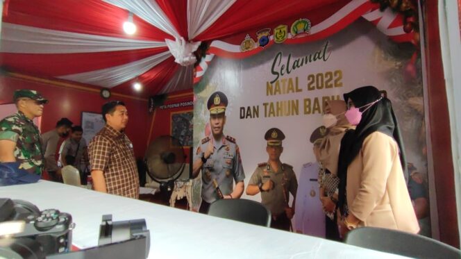 
 Pastikan Kondusifitas Keamanan Banjarmasin Pada Nataru, Wali Kota Banjarmasin Pantau Gereja dan Pos PAM