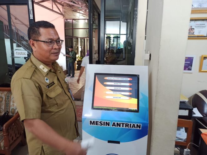 
 Dukung Smart City, Disdik Banjarmasin Tunjang Fasilitas Layanan Mesin Antrian Berbasis Digitalisasi