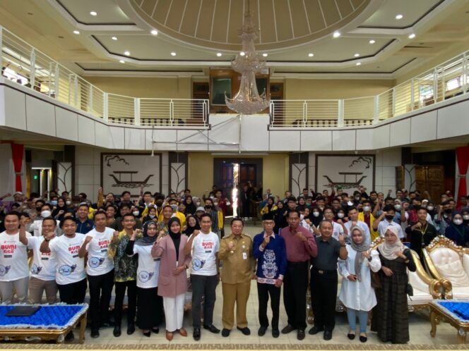 
 Keynote Speaker Seminar, Wali Kota Ajak Jaga Kebersihan Sungai & Lingkungan