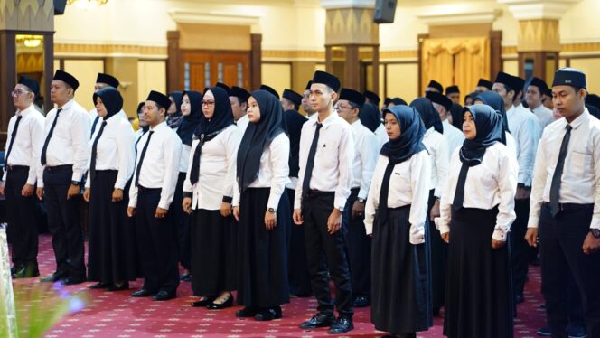 
 Sukseskan Pemilu 2024, Ratusan PPS di Kota Banjarmasin Dilantik