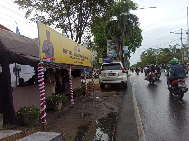 
 Posko Haul Guru Sekumpul Pos PAM 6 Banjarmasin Siapkan Makanan Ringan dan Tempat Istirahat Bagi Jamaah