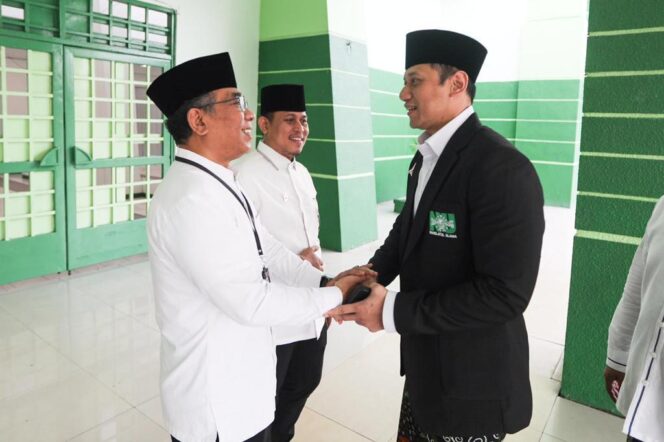 
 Sapa Ribuan Warga Nahdliyyin, AHY: Semoga NU Semakin  Digdaya dalam Menjemput Abad Kedua Menuju Kebangkitan Baru