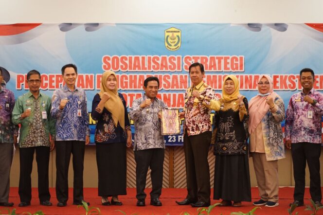 
 Pemko Banjarmasin Atur Strategi Untuk Menanggulangi Kemiskinan