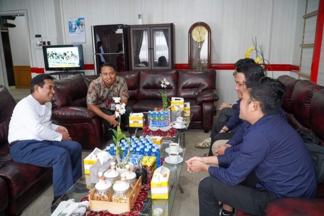 
 Sehari 3 Organisasi Kunjungi Balai Kota