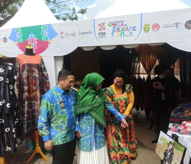 
 Resmi Dibuka, Pameran Sasirangan BSF Diharapkan Mencapai Target