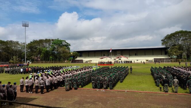 
 Apel kesiapan pengamanan VVIP Presiden RI , Jokowi di lapangan sepak bola, Pembataan, Murung Pudak, Kamis (16/3/2023).