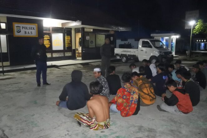 
 Polisi HST Ciduk Mobil Dinas Desa Asal Balangan Dibawa Bagarakan ala Diskotik