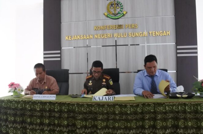 
 Ekspose pendampingan hukum oleh Kejari HST untuk pengerjaan proyek Dinas PUPR setempat, Kamis (30/3/2023).