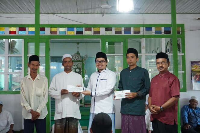 
 Siasati Larangan Buka Bersama, Begini Cara Bupati Aulia Sapa Warga HST