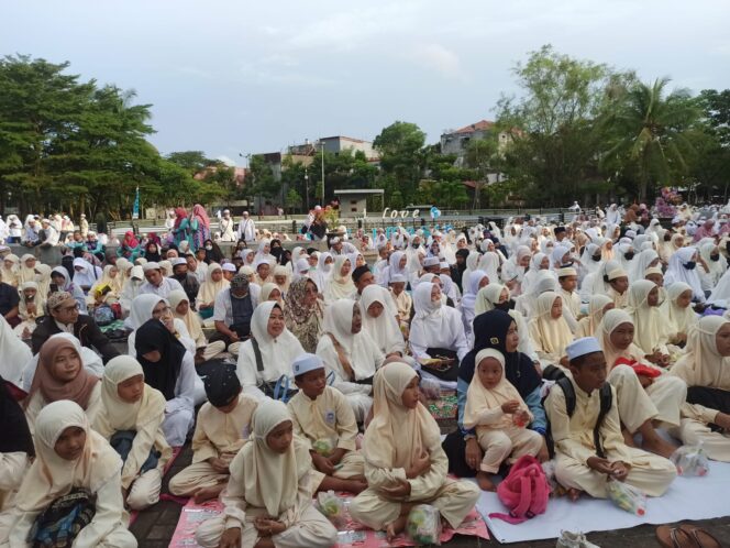 
 Ingin Rasakan Suasana Berbeda, BKPRMI Banjarmasin Laksanakan Tadarus Al-quran di RTH Taman Kamboja