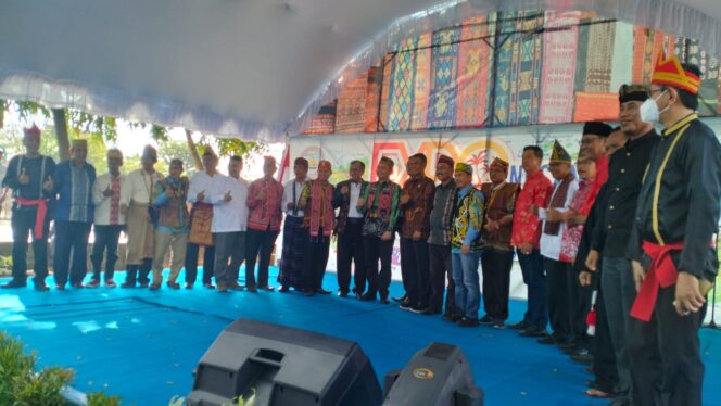 
 Nusantara Expo 2023 di Hari Jadi Flobamora Ke-21 Resmi Dibuka Di Siring Menara Pandang Banjarmasin