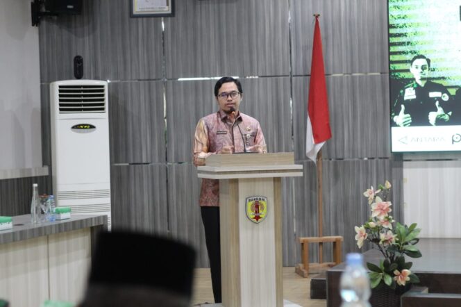 
 Bupati Aulia menyampaikan pesan usai Pelantikan Pengurus PWI HST, Jumat (23/6/2023).