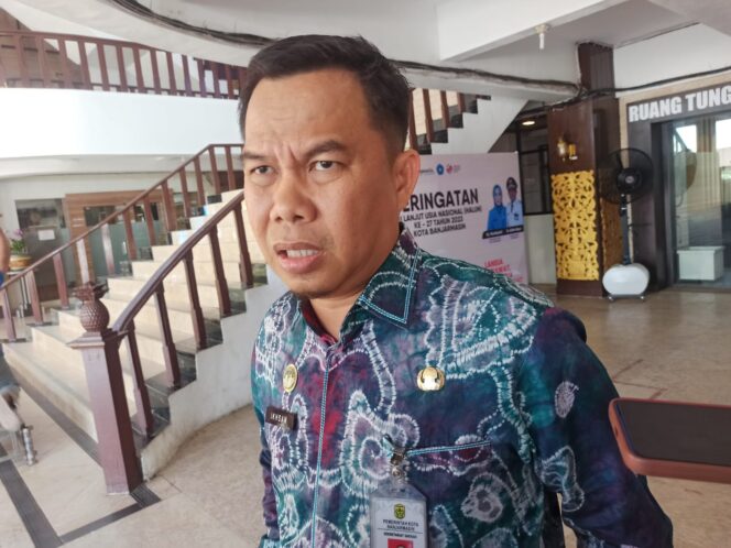 
 Oknum Honorer Kelurahan Pegang Sistem Pencairan Insentif RT, Sekda : Tidak Seharusnya Begitu