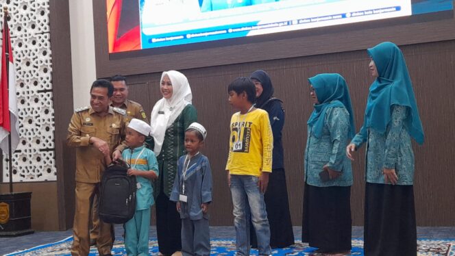 
 Menyambut Peringatan Hari Anak Nasional, Pemko Berikan Layanan Sunatan Massal Bagi Ratusan Anak di Banjarmasin