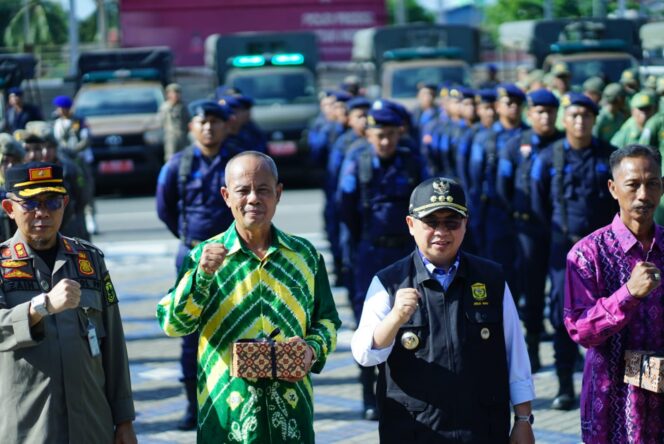 
 Jelang Pemilu 2024, Ratusan Personil Satpol PP dan Linmas Dikerahkan Bantu Pengamanan