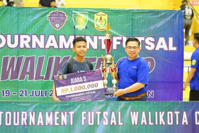 
 SMKN 3 Banjarmasin Juarai Turnamen Futsal Walikota Cup 2023