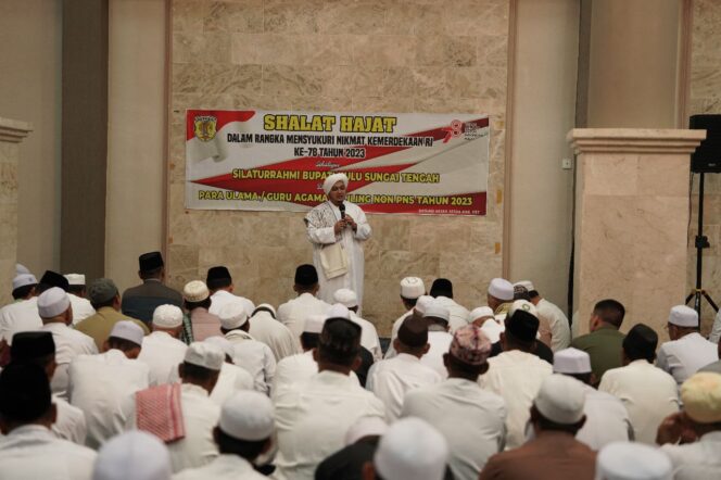 
 Pemkab HST Gelar Sholat Hajat Jelang HUT ke 78 RI, Habib Ali Zainal Isi Tausiah