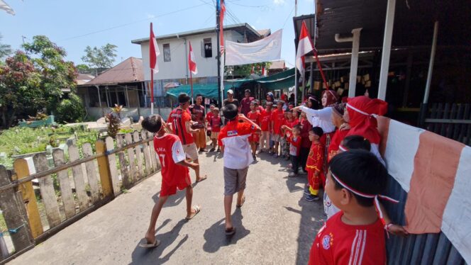 
 Semarakkan Kemerdekaan, Lansia di Gang Rahmat Ikut Ramaikan Lomba 17 Agustus