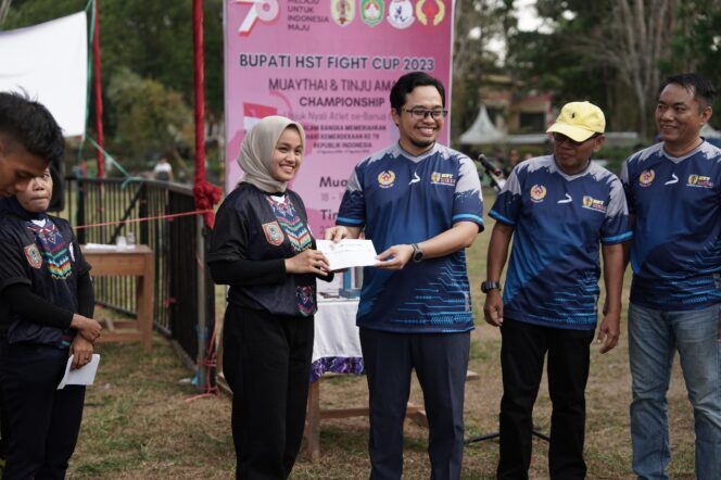 
 Ratusan Atlet Muaythai dan Tinju se Banua Enam Unjuk Nyali di Dwi Warna HST