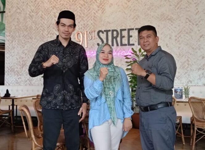 
 Tiga komisioner Bawaslu HST yang baru dilantik.