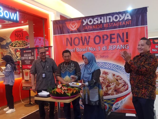 
 Perdana Buka, Kehadiran Yoshinoya Jadi Salah Satu Bukti Pemulihan Ekonomi di Banjarmasin Mulai Membaik