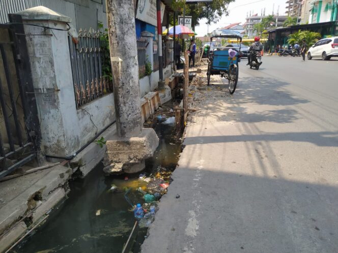 
 Titik Drainase Rawan Banjir Diperbaiki