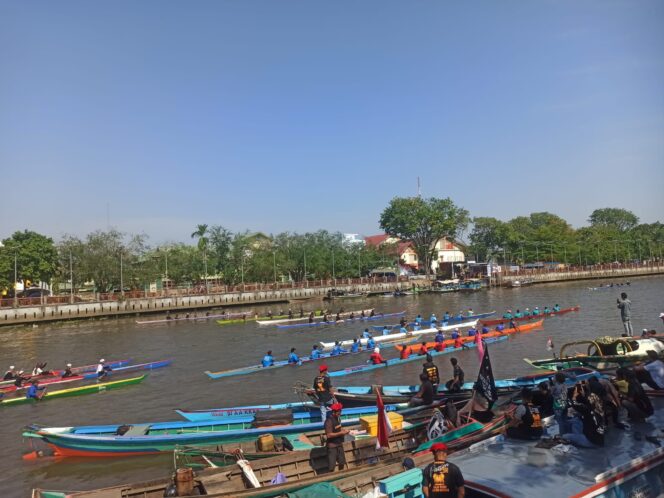 
 Jadi Agenda Tahunan, Lomba Dayung Ramaikan Puluhan Peserta Sampai Luar Kalsel