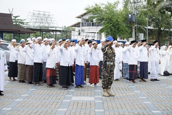 
 Teladani Semangat Santri dalam Mengejar Dunia dan Akhirat