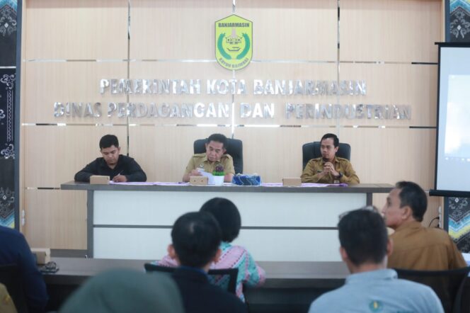 
 Pemko Banjarmasin Sosialisasikan Uji Publik Raperda Tentang Penyelenggaraan Penanaman Modal