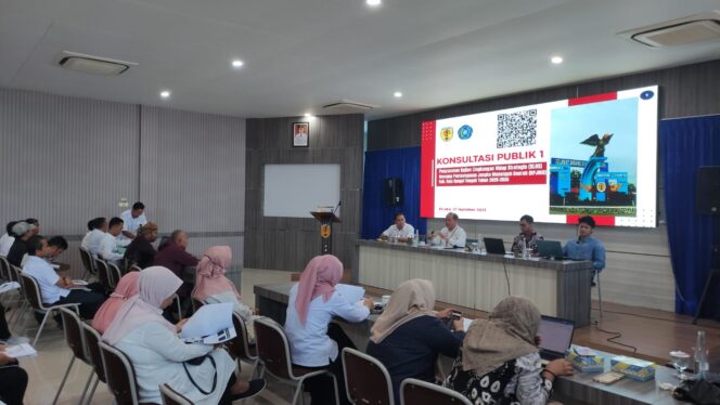 
 Konsultasi publik KLHS di Aula Bapelitbangda HST, 1 November2023.