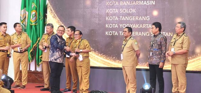
 Kota Banjarmasin Raih Penghargaan “Kota Sangat Inovatif”
