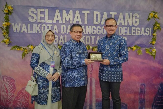 
 Wali Kota Banjarmasin Hadiri Munaslub APEKSI