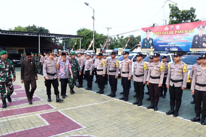 
 Jelang Nataru, Polres HST Siagakan Puluhan Personel