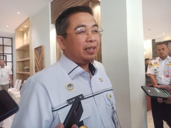 
 Titik Jalan Ahmad Yani Disepakati Boleh Memasang Alat Peraga Kampanye