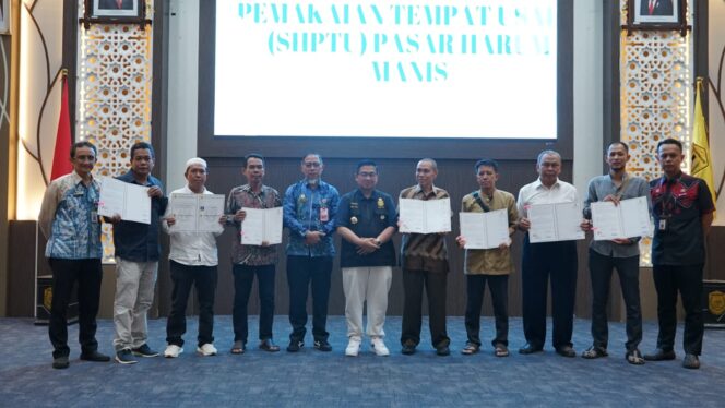 
 Jajal Peningkatkan PAD dengan Skema Retribusi, Pedagang Pasar Harum Manis Difasilitasi Sertifikat Hak Pakai
