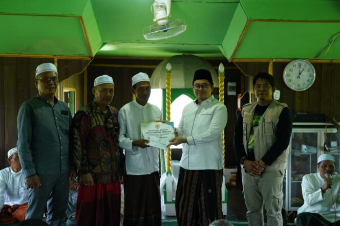 
 Kunjungi Anak Desa Terluar di HST, Bupati Aulia Boyong SKPP