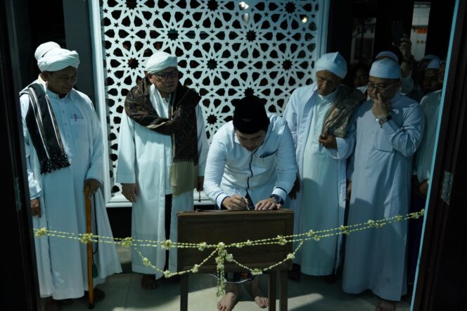 
 Resmikan Asrama Pondok Pesantren Dhiyaul Amin HST, Bupati Aulia: SDM Yang Utama