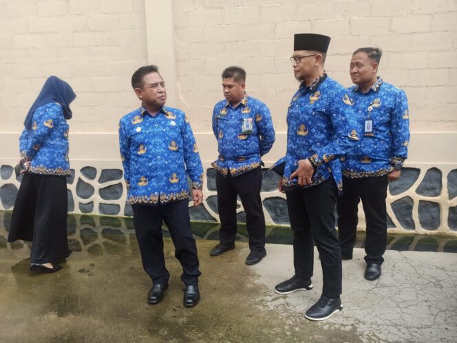 
 Pantau Kawasan Permukiman Pemurus Dalam Sering Tergenang, Arifin : Perlu Pembenahan Drainase