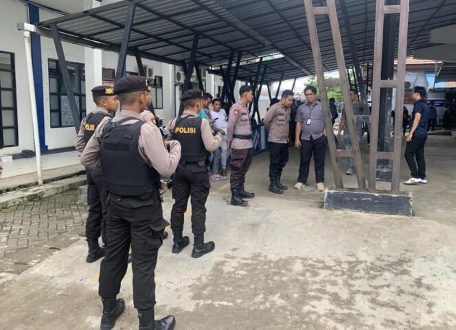 
 Polisi Dalami Kasus Saling Tikam di Pasar ATM Barabai