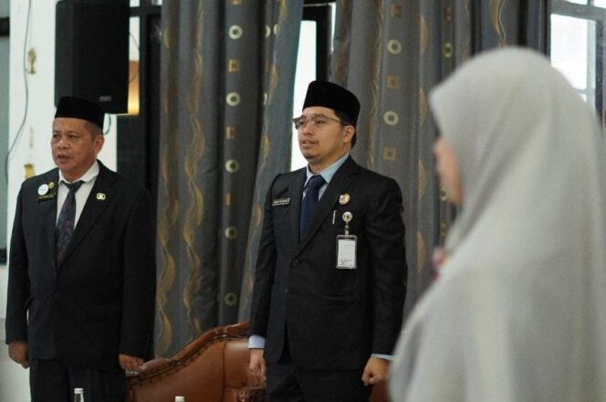 
 Hadiri Pelantikan Pejabat PT AMML, Bupati Aulia: Naikkan Kualitas Air Bersih