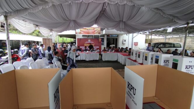 
 Perhitungan Suara Pemilu 2024, Tiga Petugas TPS di HST Dilarikan ke RSHD