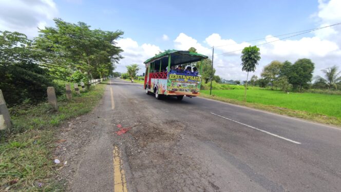 
 Waspada! Jalan Lingkar Walangsi Berlobang dan Minim Penerangan